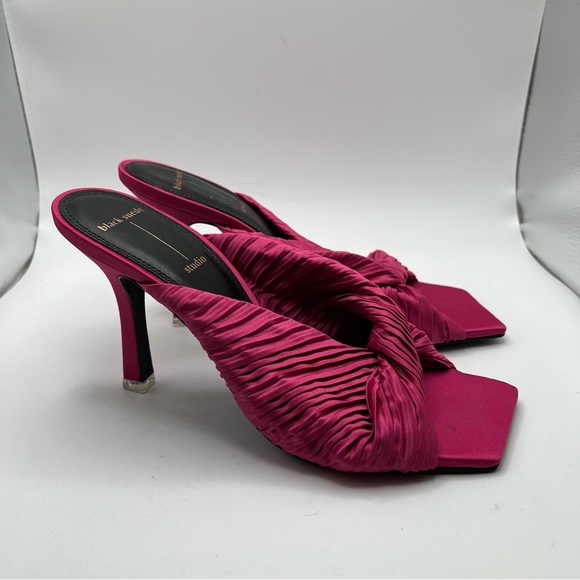 Black Suede Studio Shoes - EUC Black Suede Studio Liliana Heels Pink Fuschia Women's Size 38.5 US 8.5 Mules